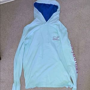 Vineyard vines long sleeve hoodie tee
